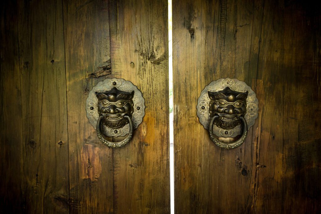 Naddoo Dwarves | Secretive & Dark