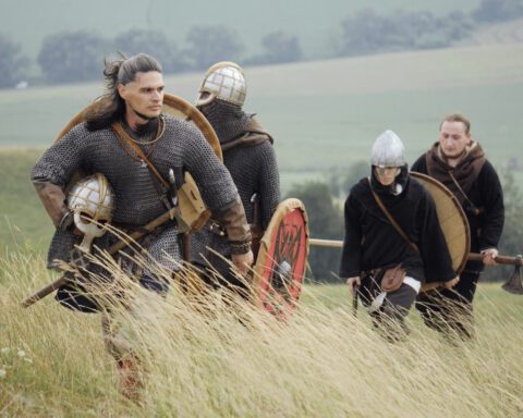 Leadership and Attracting a Pioneer Population 5e